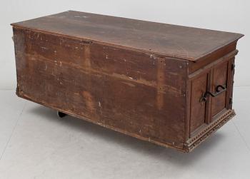 KISTA, barock, bär datering 1636.