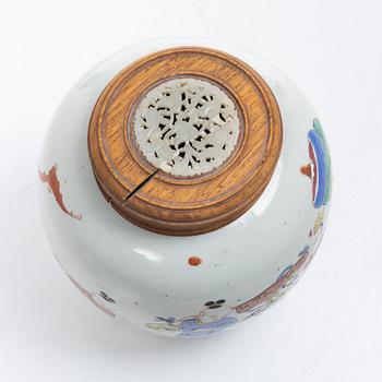 Bojan med trälock med nefrit, Kina sen Qingdynasti.