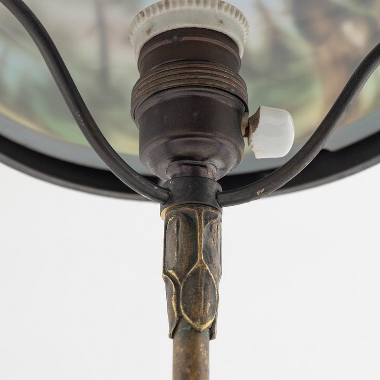 An Art Nouveau table light, early 20th Century.