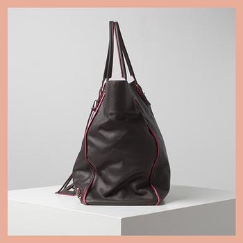 VÄSKA, "Papier tot bag", Balenciaga.