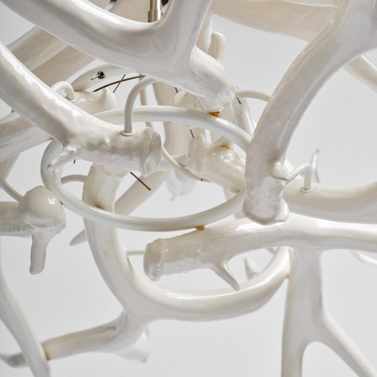 Jason Miller, takkrona, "Superordinate Chandelier 12 Antlers, taklampa, Roll & Hill, USA.