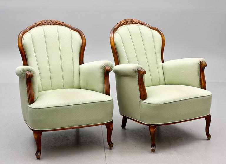 FÅTÖLJER, ett par, nyrokokostil, 1900-tal.