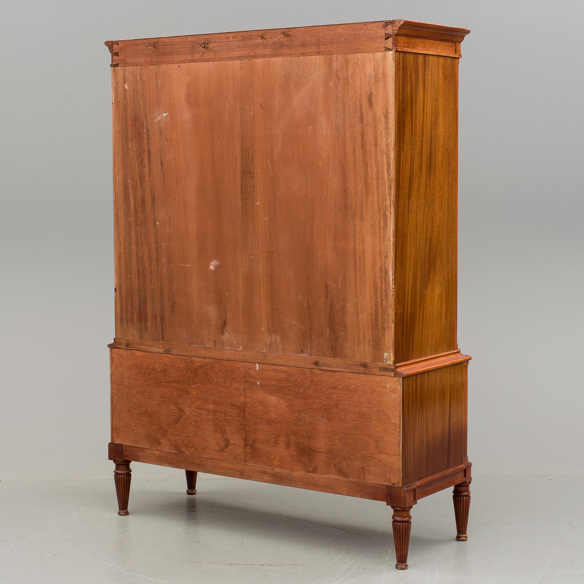 SKÅP, gustaviansk stil, 1900-talets slut.