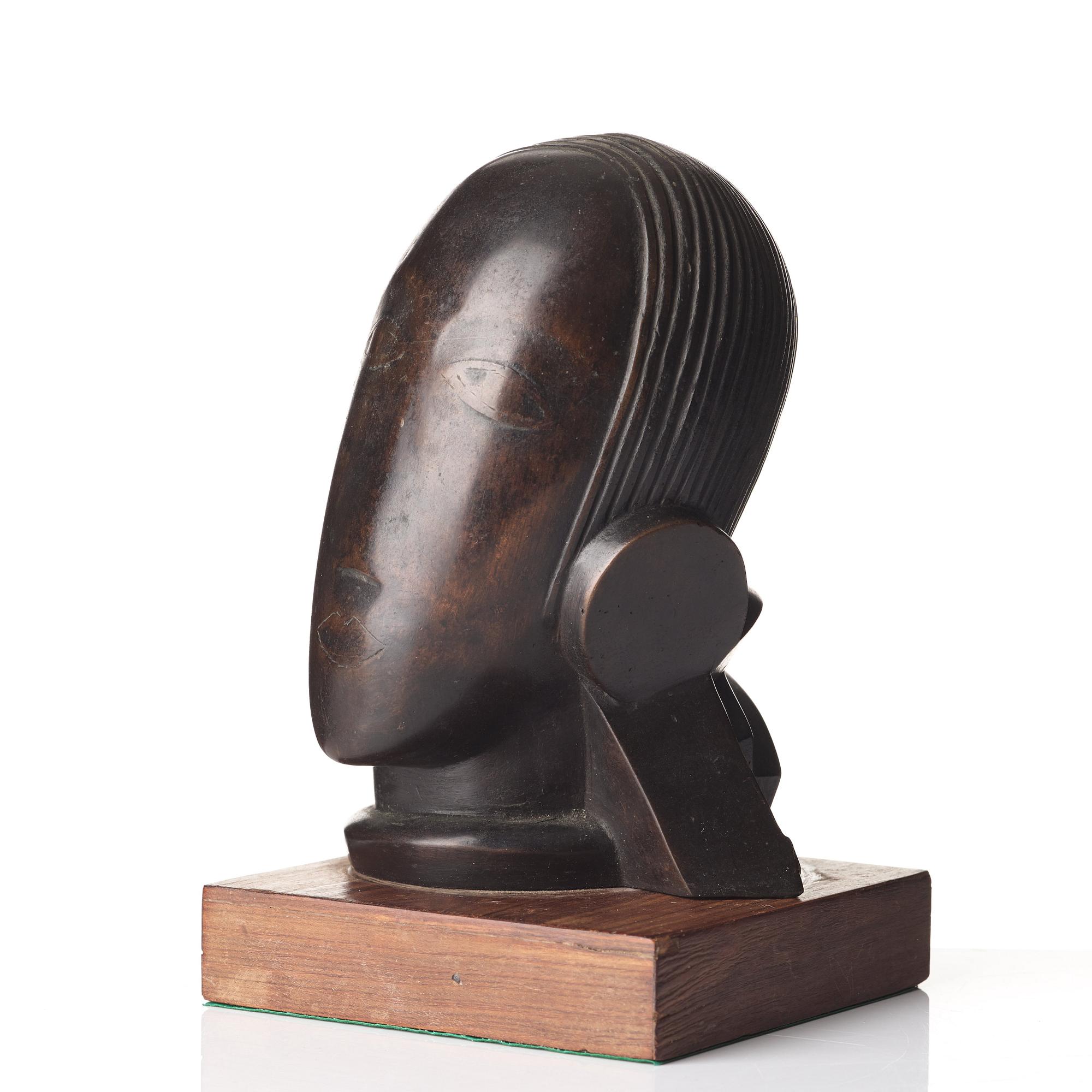 GUSTAVE MIKLOS, after. Sculpture. Signed, foundry mark. Numbered 3/4. Height 16 cm (including base 19 cm).