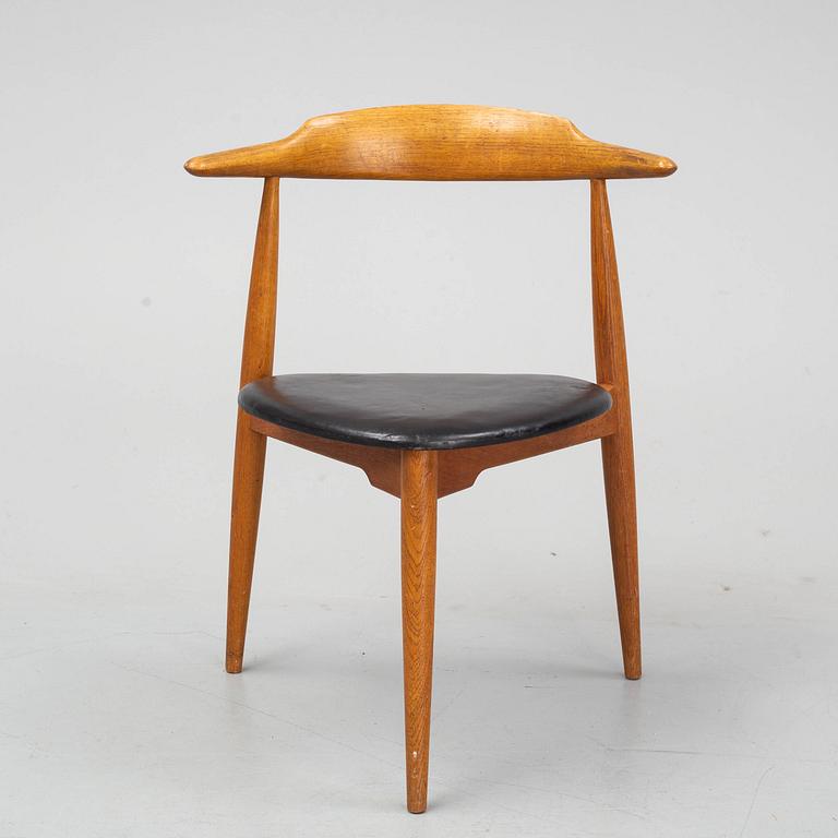 HANS J WEGNER, 'Hjertestolen' chair, Fritz Hansen.