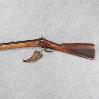 A Swedish percussion rifle, 19th Century.