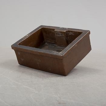 HANDFAT, saltglaserat stengods, Höganäs, 1900-talets första hälft.
