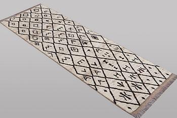 A runner carpet, Morocco, Berber, ca 286 x 86 cm.