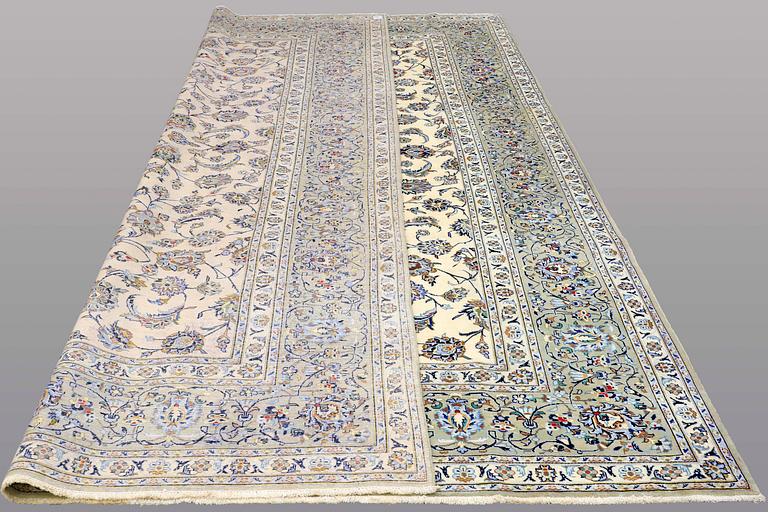 A CARPET, Kashan, 383 x 274 cm.