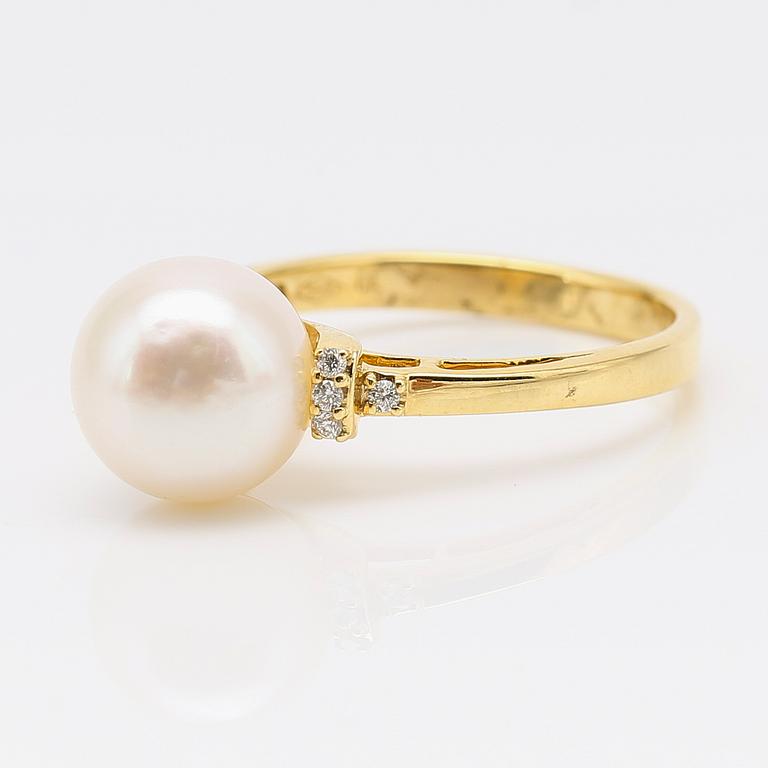 RING, 14K guld, diamanter och odlad pärla.