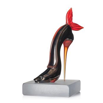 43. Kjell Engman, a unique glass sculpture, a high-heeled shoe in the shape of a fish, Kosta Boda.
