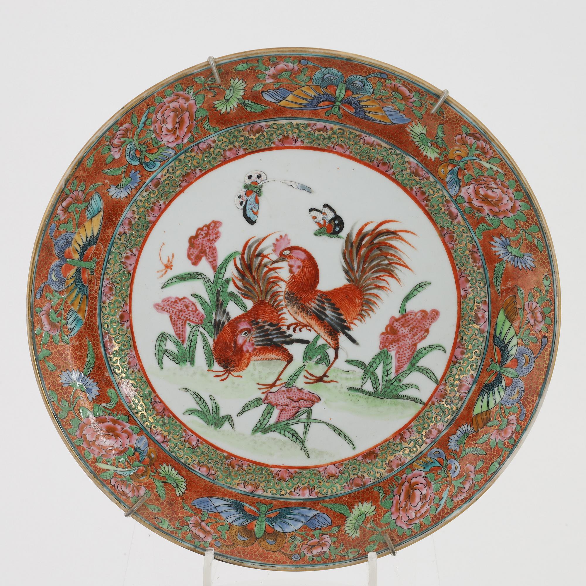 Five Chinese plates (4+1), Canton, mid 19th Century.