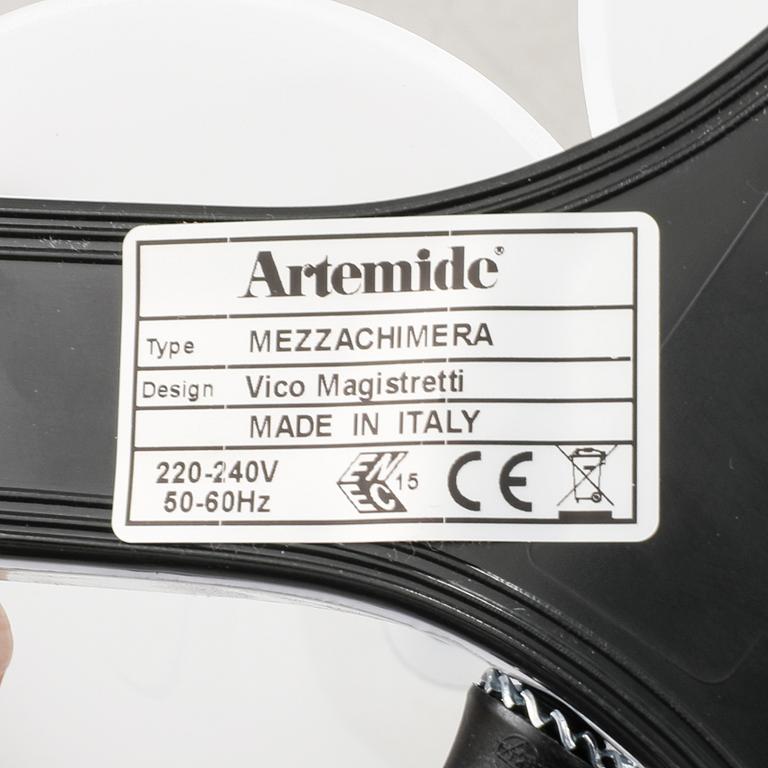Vico Magistretti, "Chimera", golvlampa Artemide, Italien. Formgiven 1969, ny edition 1999.