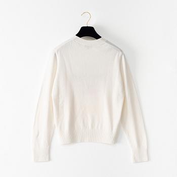 Chanel, a knitted cashmere sweatshirt, french size 34.