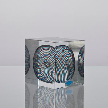 ÅRSKUB, glas, signerad Oiva Toikka, Notsjö 1994, numrerad 614/2000.
