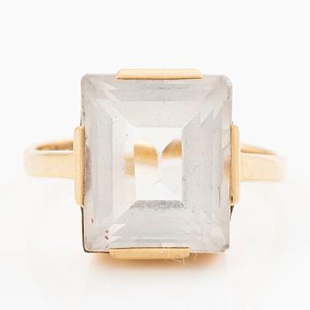 18K gold ring with a step-cut rock crystal, H Engelbert.