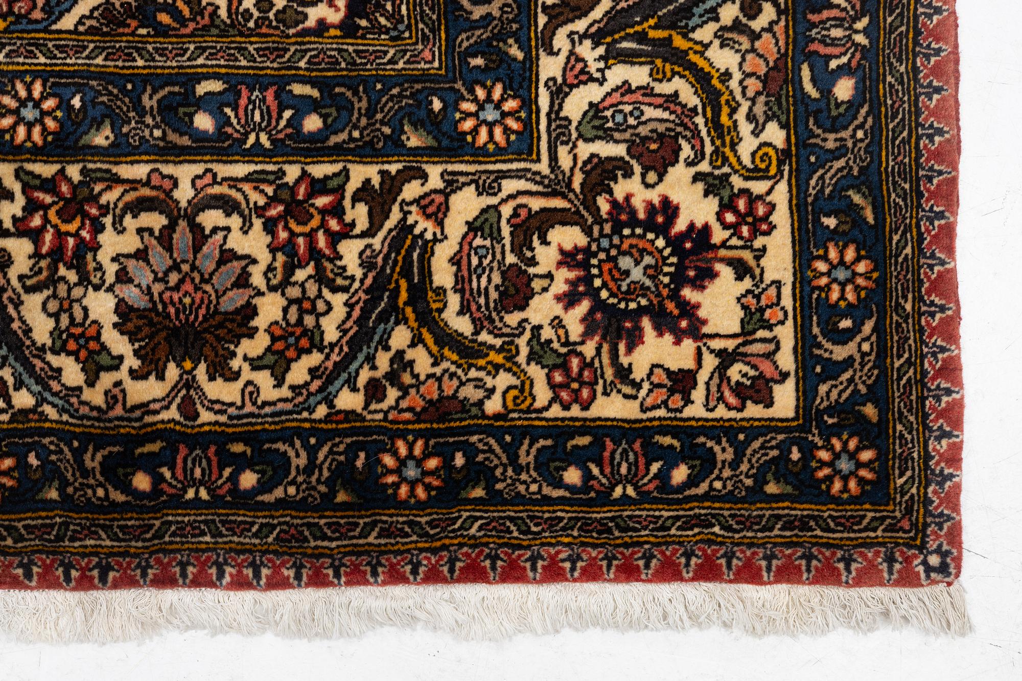 A Bakhtiari carpet, c. 370 x 248 cm.