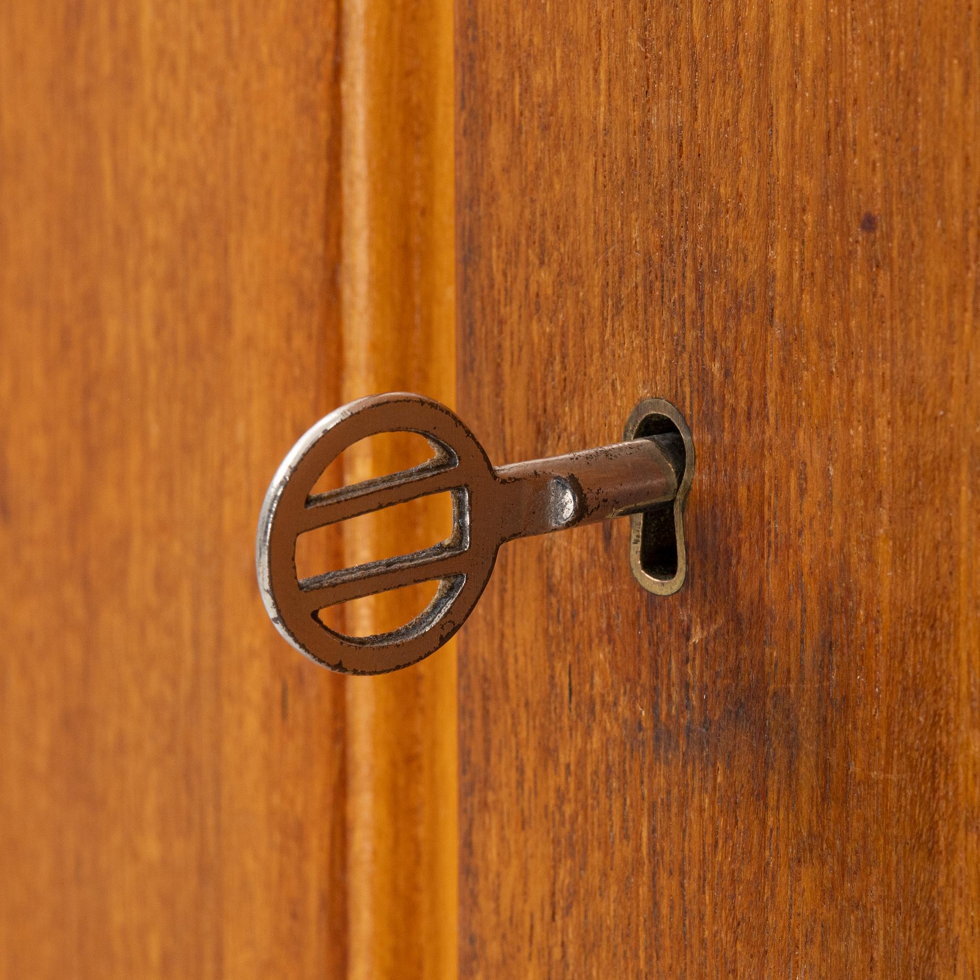 Skåp, Sverige, 1900-talets mitt.