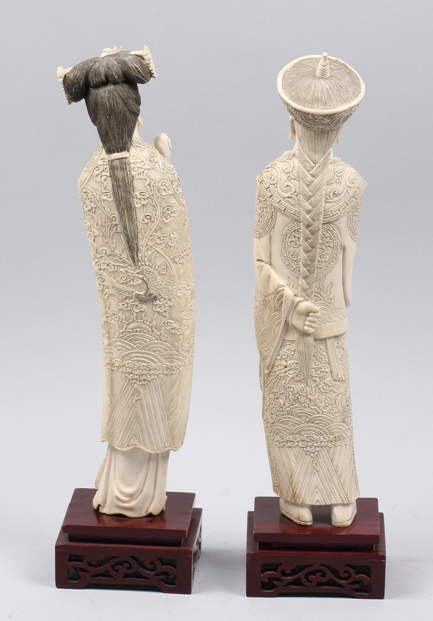 SKULPTUR, ben, 2 st, Kina.