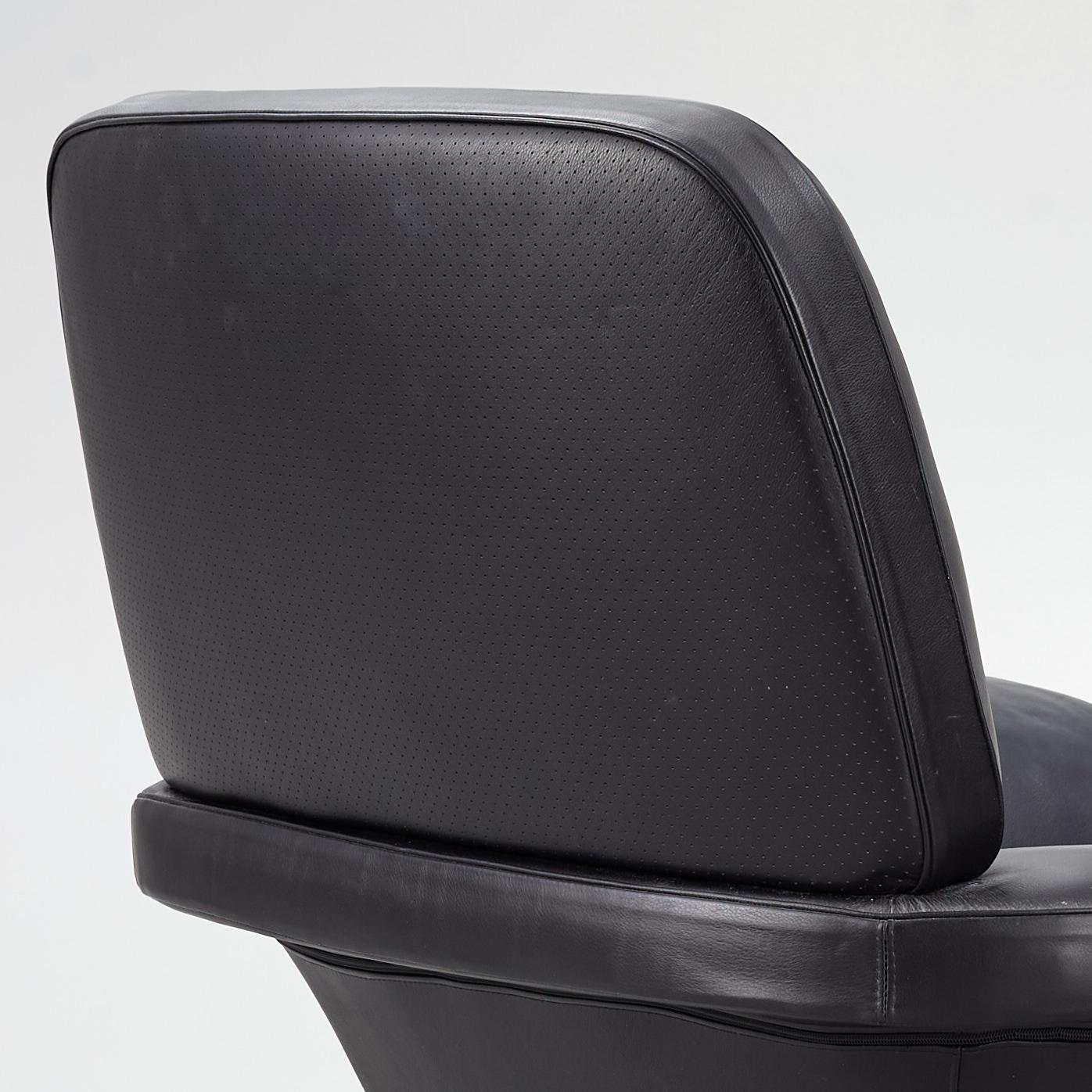 Rodolfo Dordoni, fåtölj, "Blake Soft", Minotti, Italien.