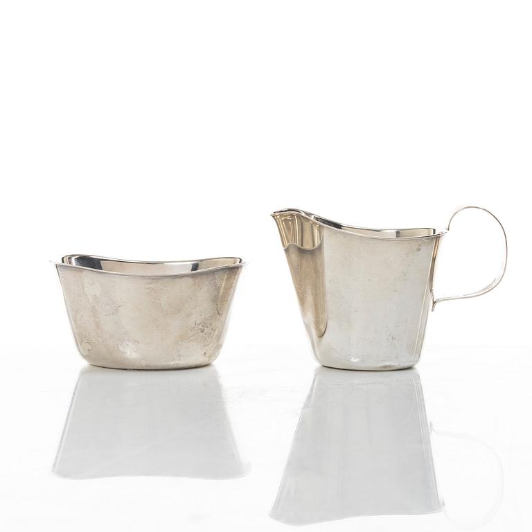 Gustaf Janson, sockerskål och gräddkanna, sterlingsilver, CG Hallberg, Stockholm, 1958.