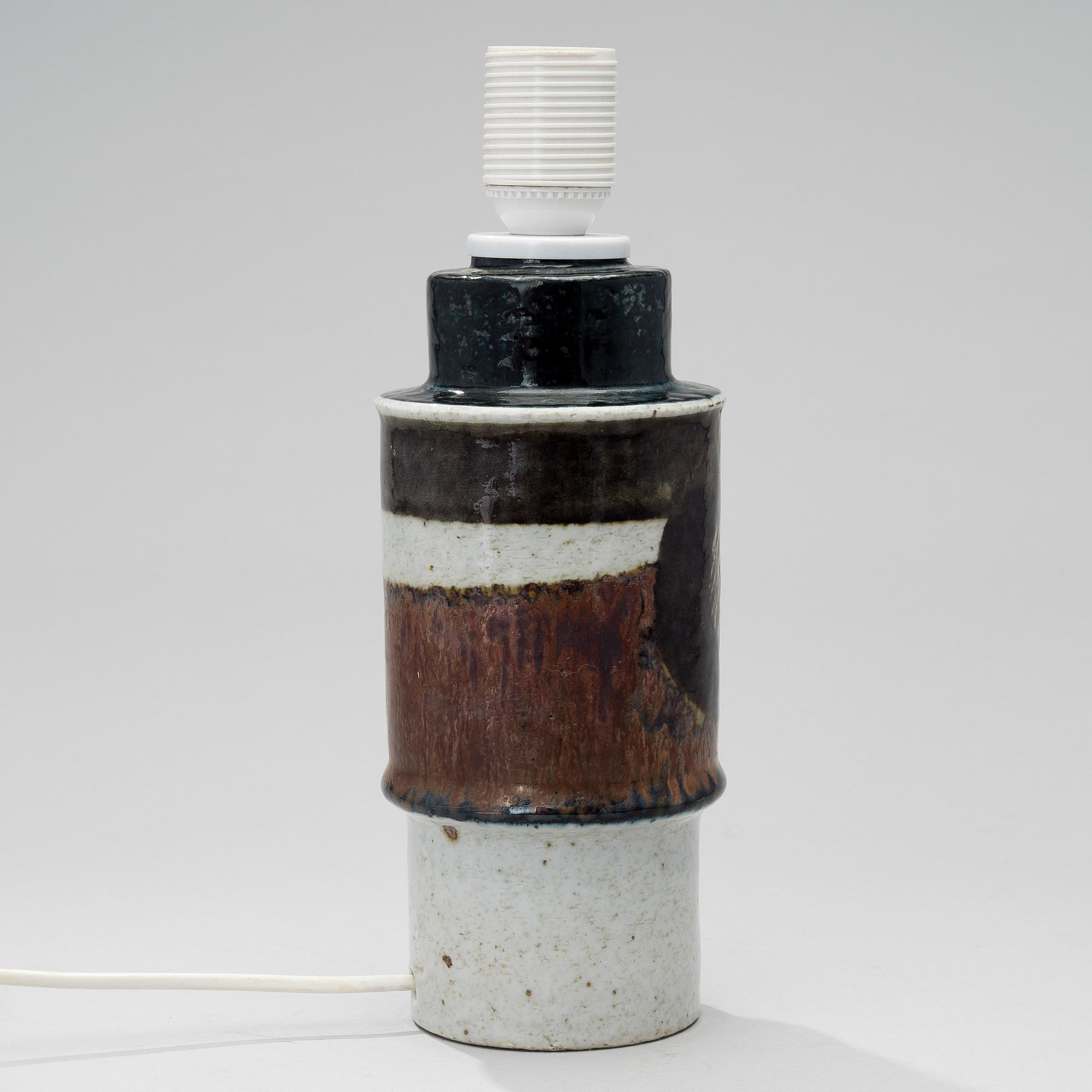 INGER PERSSON LAMPUNJALKA, keramiikkaa, Rörstrand, 1970-luku.