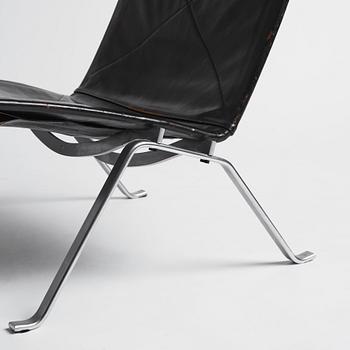 Poul Kjaerholm, a pair of  'PK22' easy chairs, edition E Kold Christensen, Denmark.