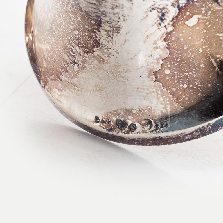 Eight Swedish silver cups/bowls on foot, with marks including GAB, Stockholm 1921.