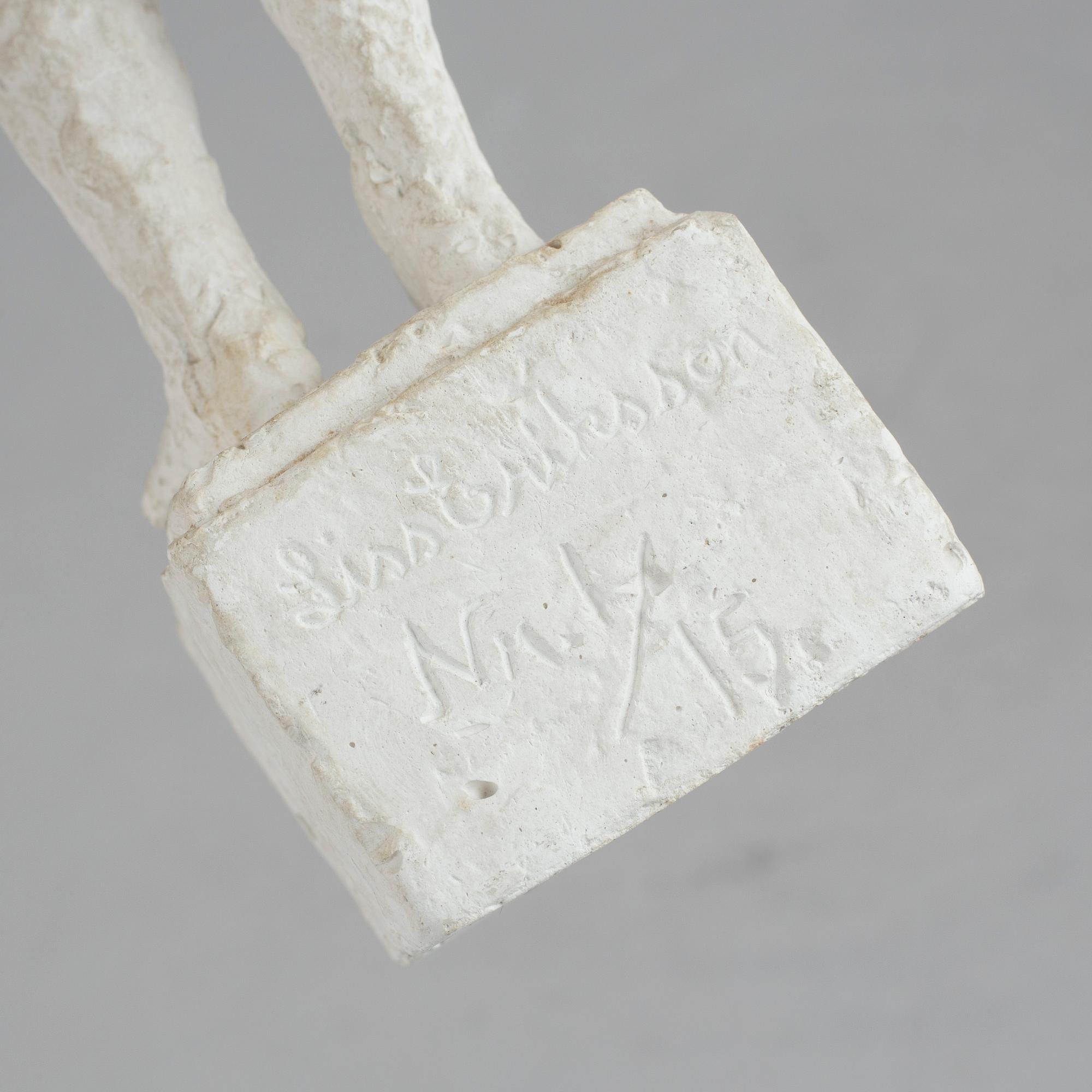 LISS ERIKSSON, gips, skulptur. Signerad och numrerad 1/15.