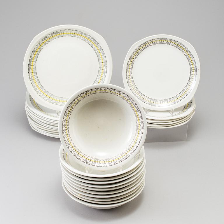 A 31 piece tableware set by Helmer Ringström, Gefle/Upsala Ekeby.