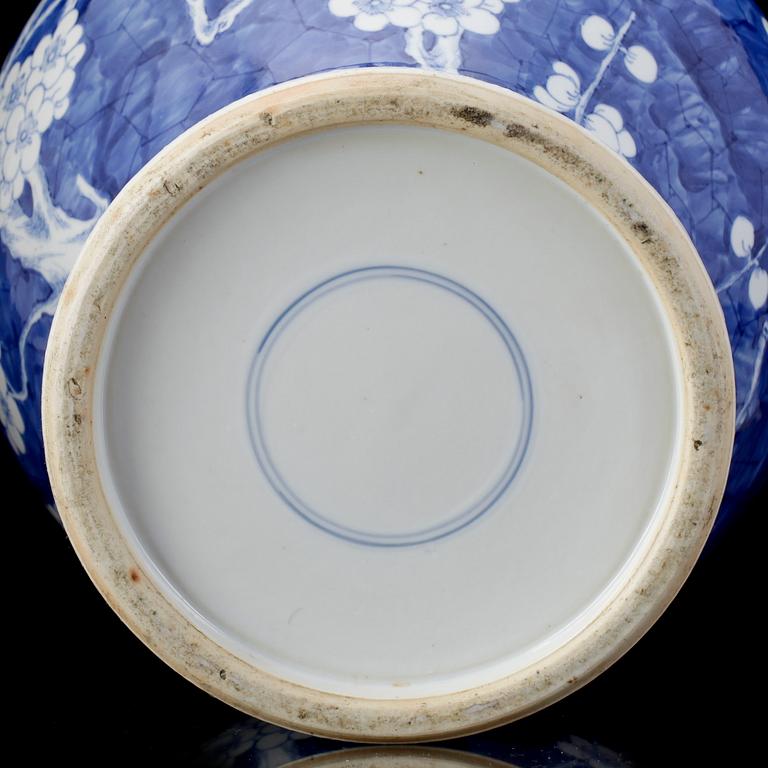 URNA, porslin, Kina, 1800/1900-tal.
