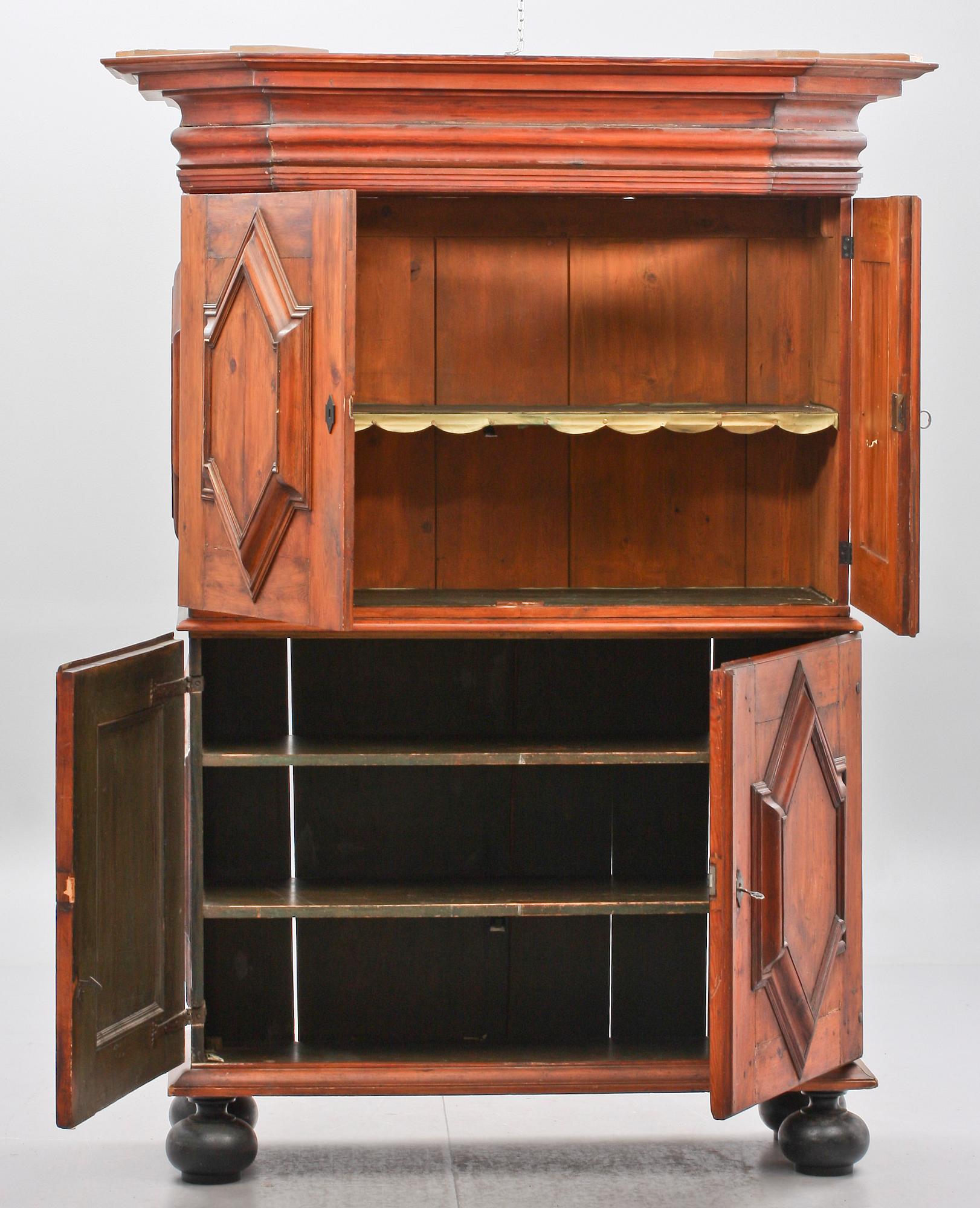 SKÅP, barock/barockstil, delvis 1700-tal.