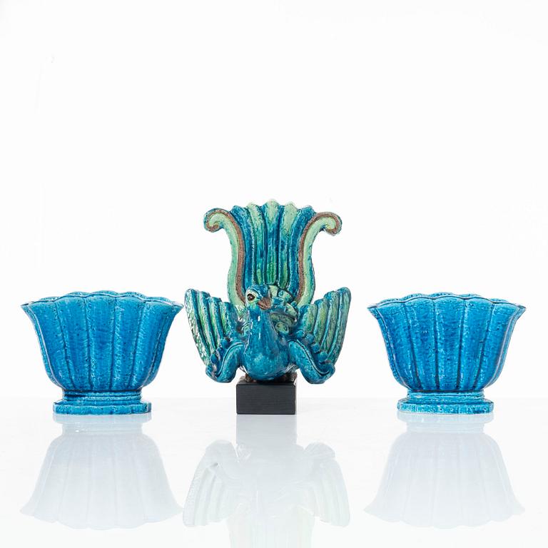 Gunnar Nylund, Paradisfågel samt ett par vaser, Rörstrand.