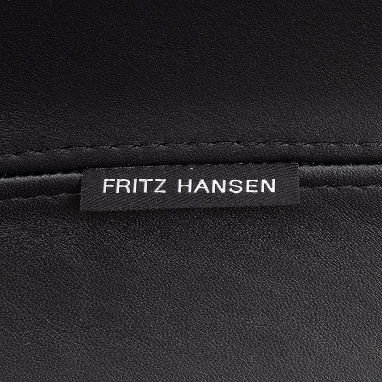 Arne Jacobsen, fåtölj, "Ägget", Fritz Hansen, Danmark, 2021.