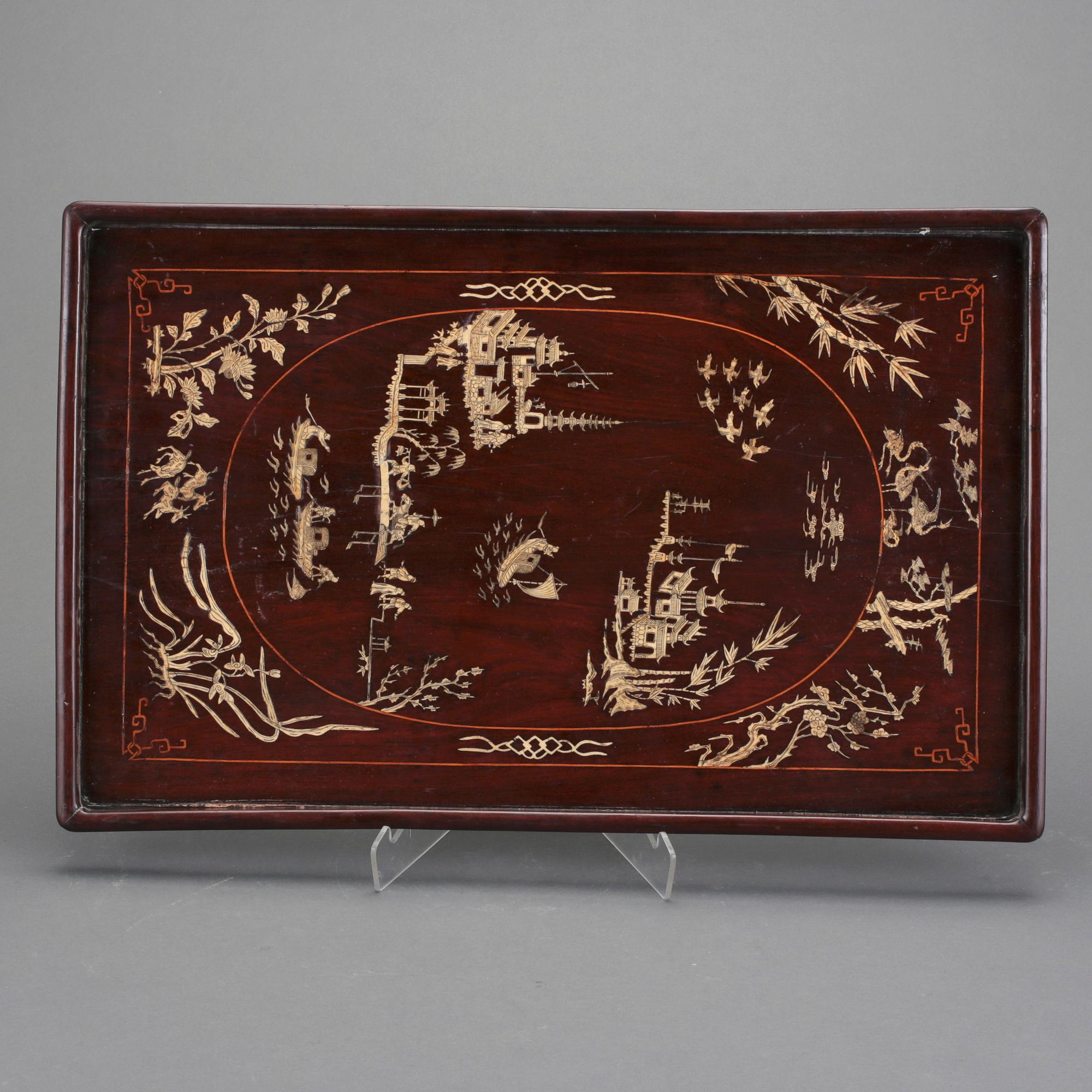 BRICKA. trä samt ben, Sen Qing/1900-talets början.