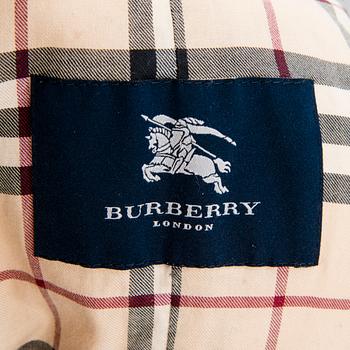 BURBERRY Quilted Coat in size 42.