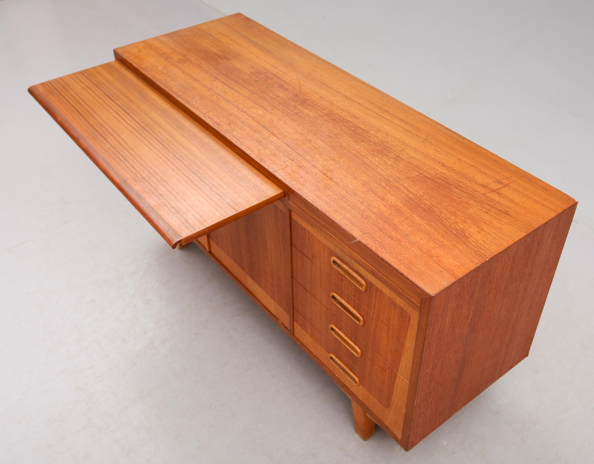 SIDEBOARD, 1900-talets andra hälft.