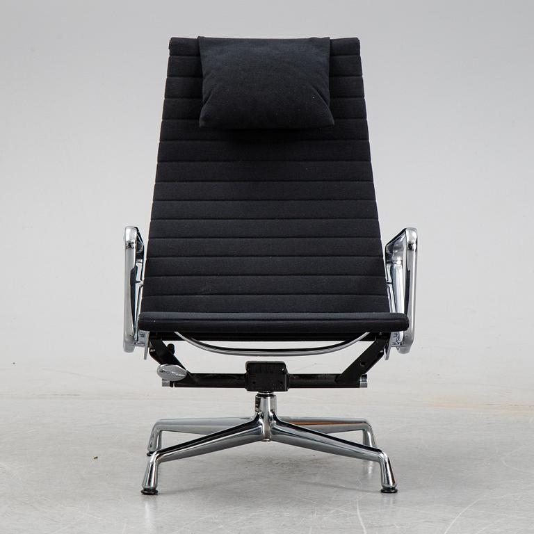 Charles & Ray Eames, an 'EA 124' easy chair, Vitra.