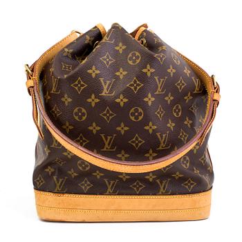 Handbag "Noé" by Louis Vuitton.