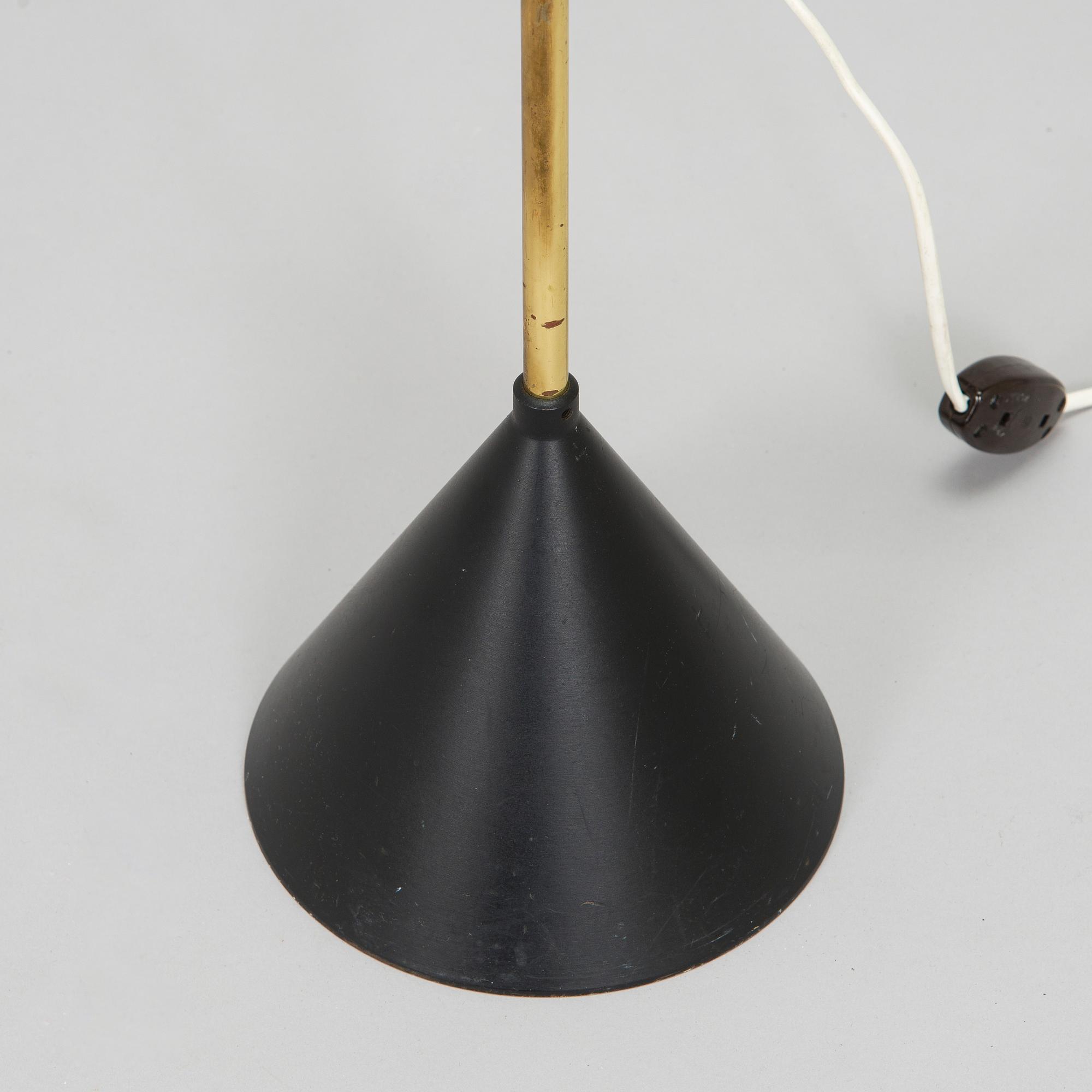 Tapio Wirkkala, A mid-20th-century 'K 10-11' floor light for Idman.