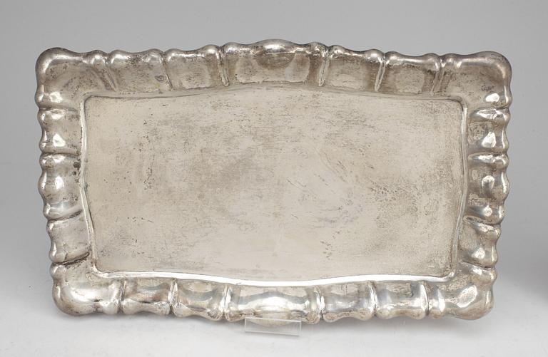 BRICKOR, 2st, silver, enligt uppgift Österrike-Ungern, 1900-talets första hälft. Vikt ca 964g.