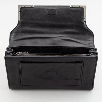 Alexander McQueen, clutch.