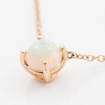 18K gold necklace with opal.