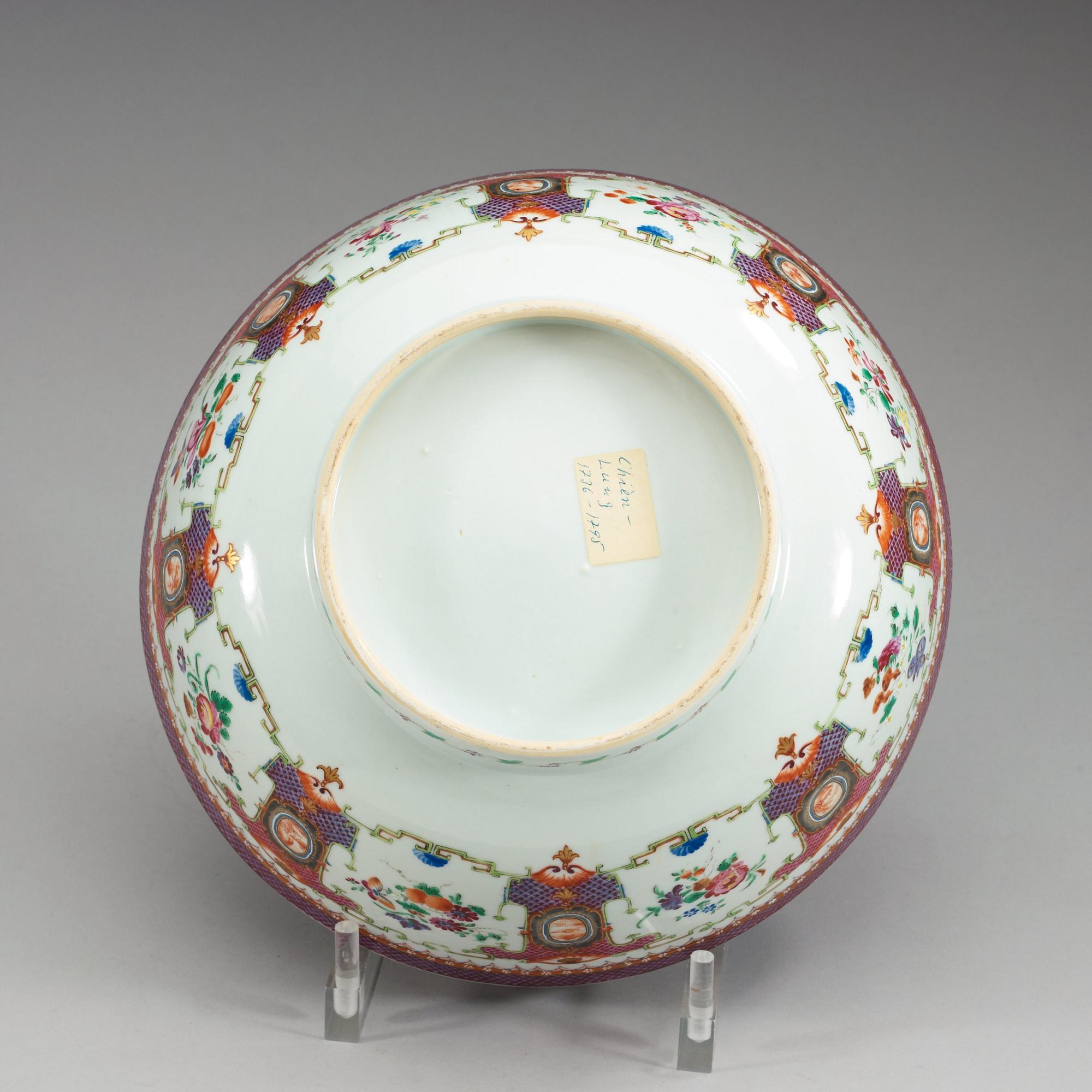 A famille rose punch bowl, Qing dynasty, Qianlong (1736-95).