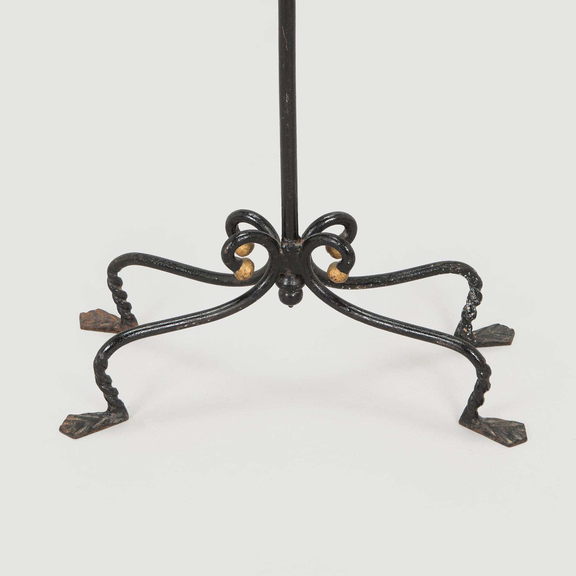 Bertil Lindholm, A 1930s floor candelabrum, Taidetakomo Antti Hakkarainen, Finland.