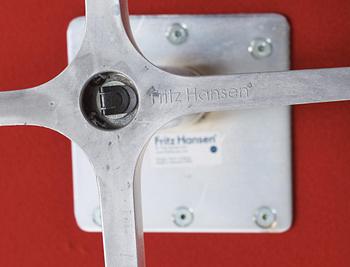 FÅTÖLJER, ett par, "Svanen", Arne Jacobsen, Fritz Hansen.