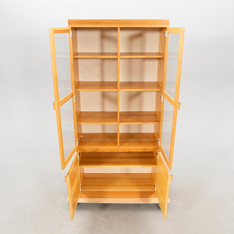 Vitrinskåp IKEA 1900-talets andra hälft.
