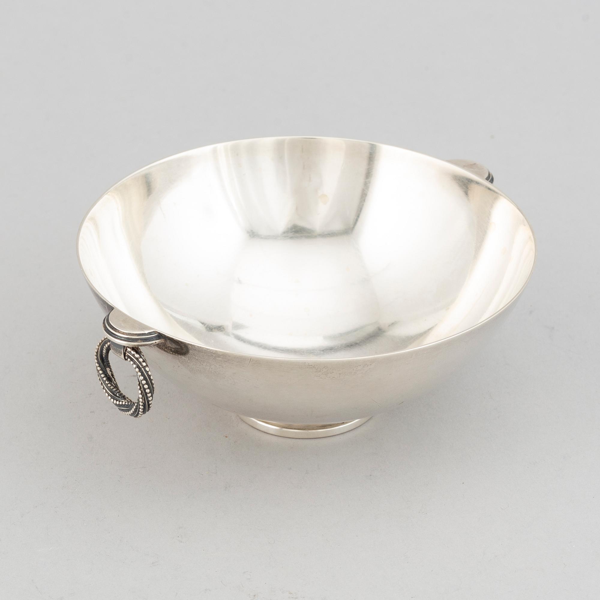 Atelier Borgila, a sterling silver bowl, Stockholm 1944.