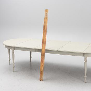 Dining table, 19th century.