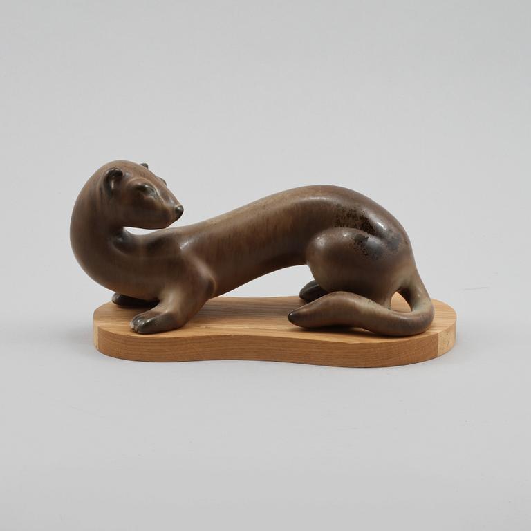 FIGURIN, stengods, Gunnar Nylund, Rörstrand, 1900-talets andra hälft.
